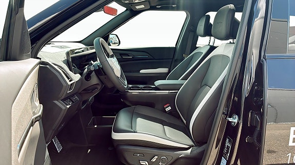 Kia EV5 11 of 15