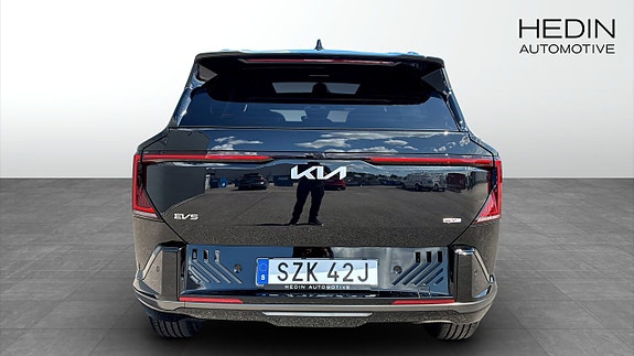 Kia EV5 4 of 15