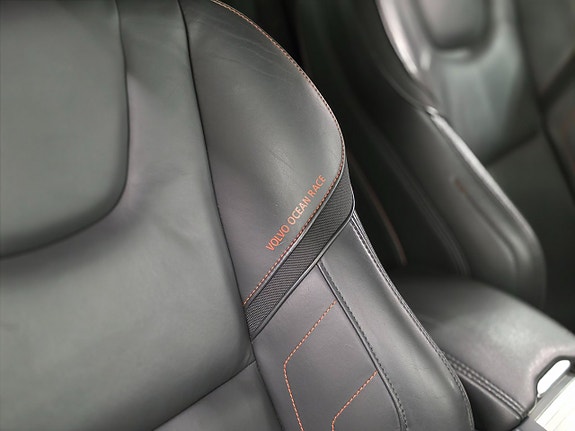 Volvo XC60 16 of 24