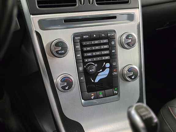 Volvo XC60 15 of 24