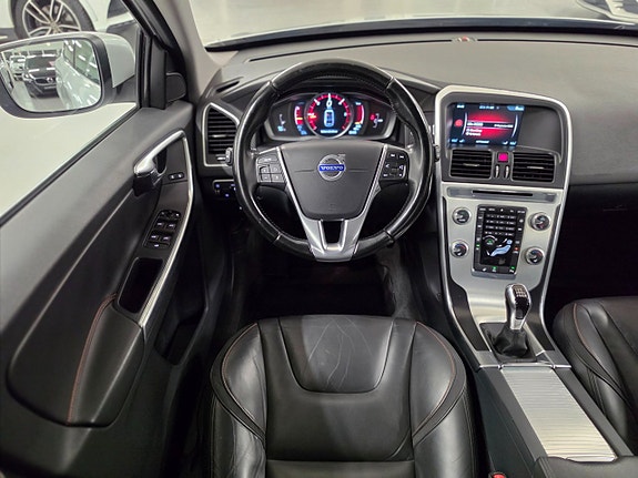 Volvo XC60 12 of 24
