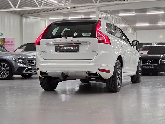 Volvo XC60 8 of 24
