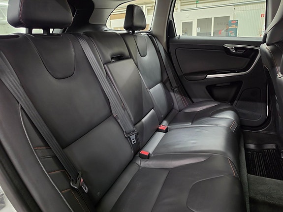 Volvo XC60 24 of 24