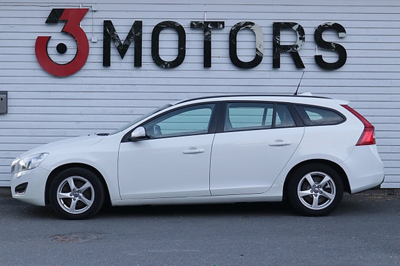 Volvo V60 3 of 15