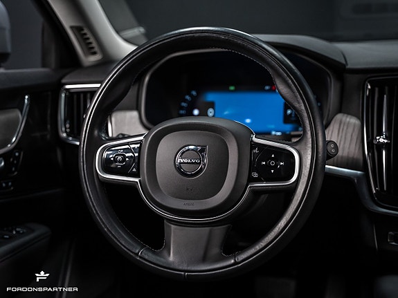 Volvo V90 Cross Country 22 of 30