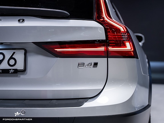Volvo V90 Cross Country 16 of 30