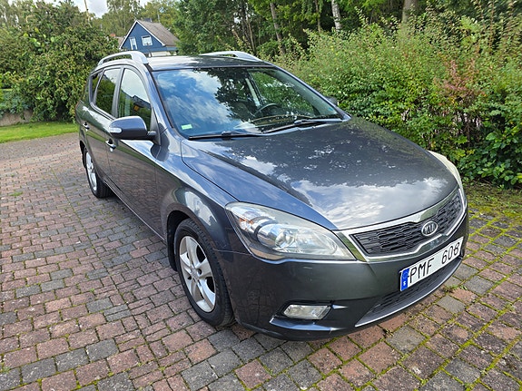 Kia Ceed 3 of 8
