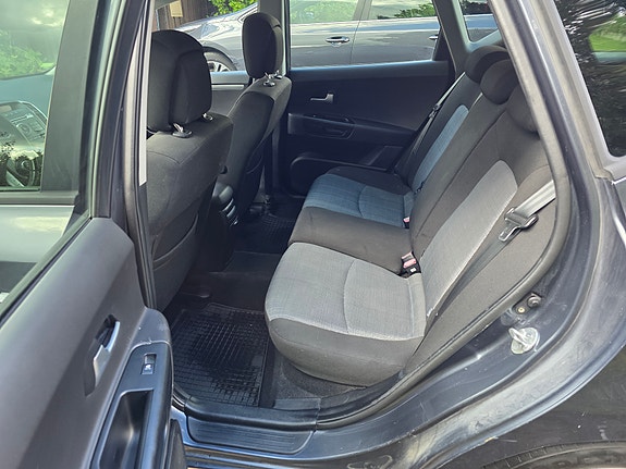 Kia Ceed 6 of 8