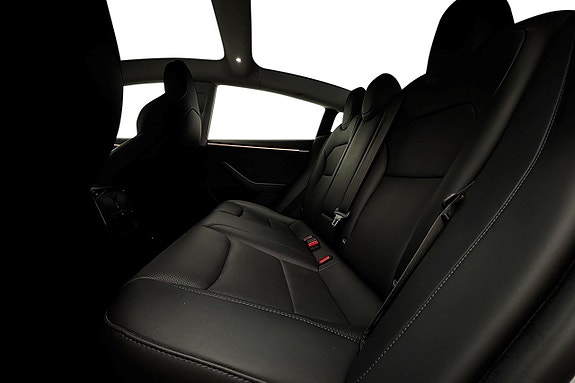 Tesla Model 3 16 of 30