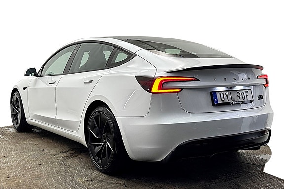Tesla Model 3 9 of 30