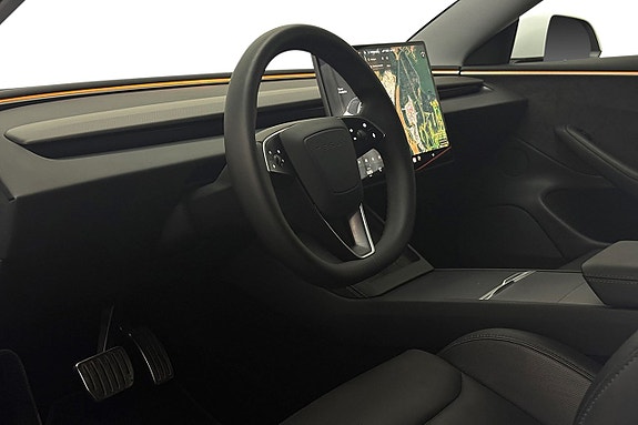 Tesla Model 3 15 of 30