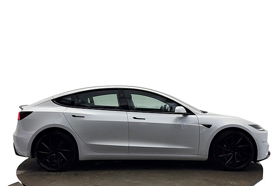 Tesla Model 3 5 of 30