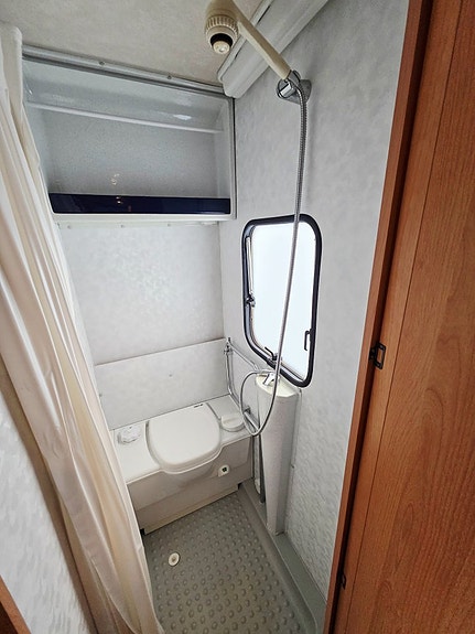 Adria 462 DP ALDE / Markis / Solceller / Förtält Köp från 346:- / Månaden 11 of 16