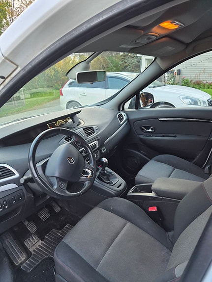 Renault Grand Scenic III 5 of 10