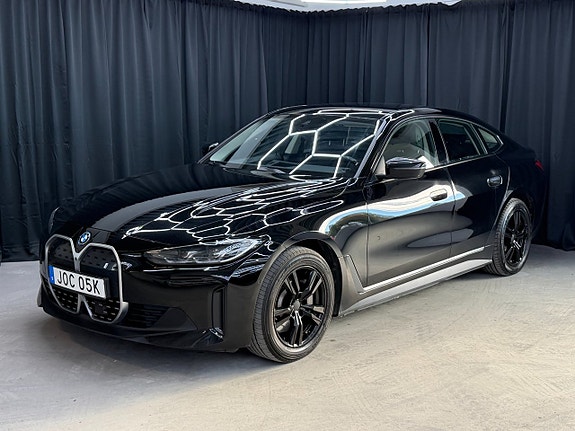 BMW i4 13 of 14