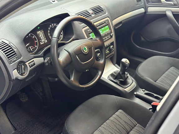 Skoda Octavia 10 of 13