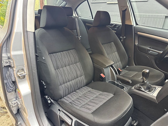 Skoda Octavia 8 of 13