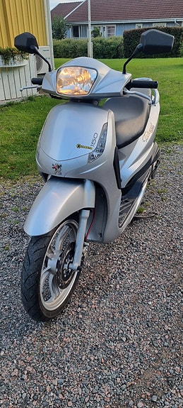 Peugeot PEUGEOT TWEET 150 2 of 4