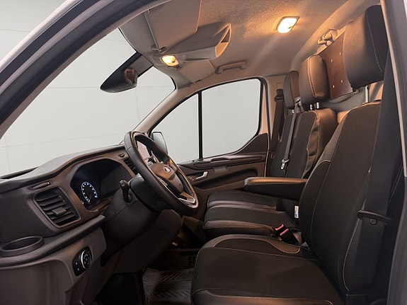 Ford Transit Custom 15 of 30