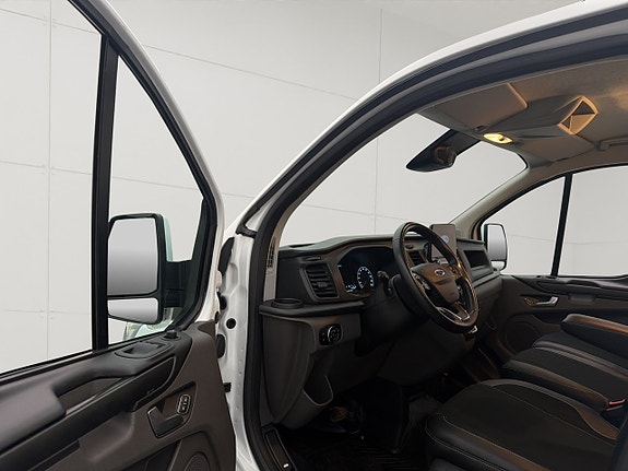 Ford Transit Custom 14 of 30