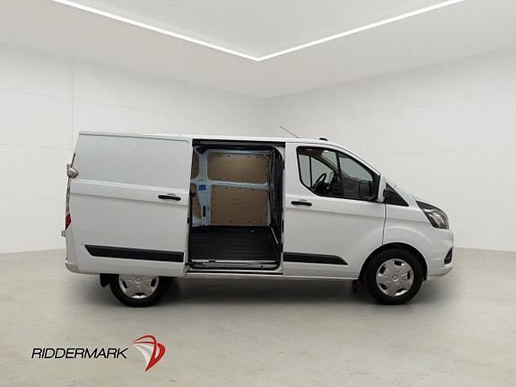 Ford Transit Custom 12 of 30
