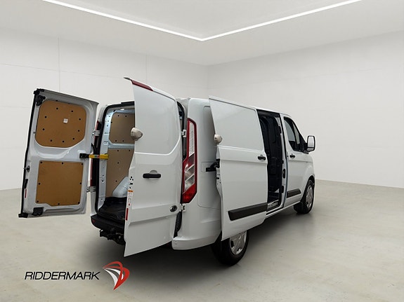 Ford Transit Custom 27 of 30