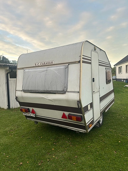 T.E. Caravan Rc caravan 320 4 of 10