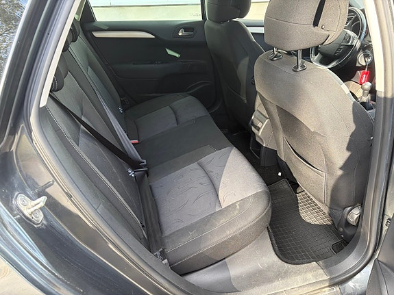 Citroen C4 9 of 12