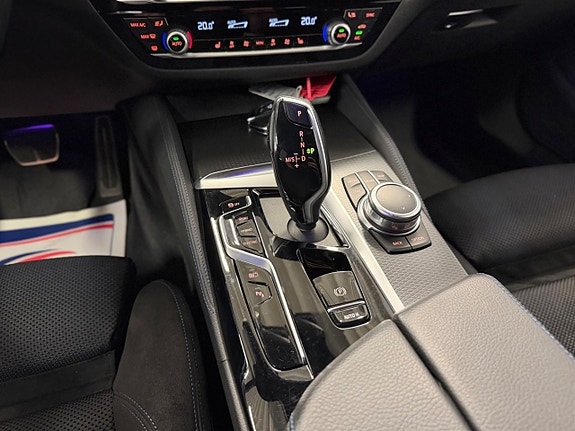 BMW 530e 18 of 25