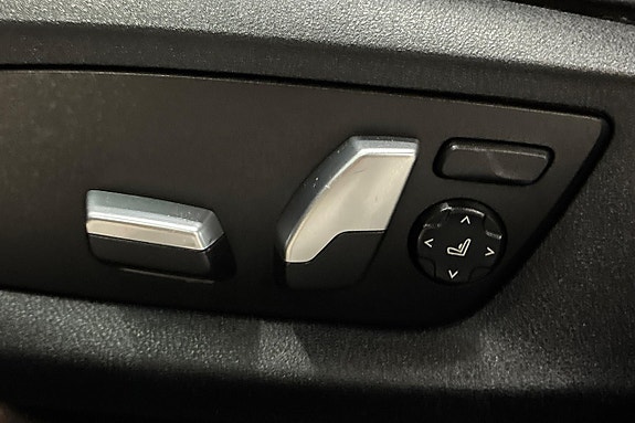 BMW 530e 28 of 30