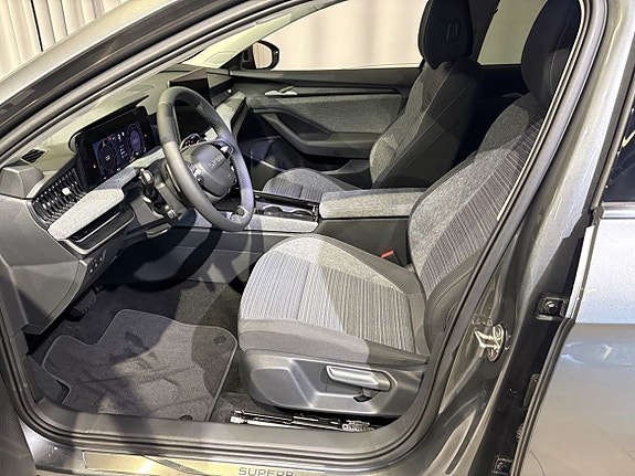 Skoda Superb 12 of 18