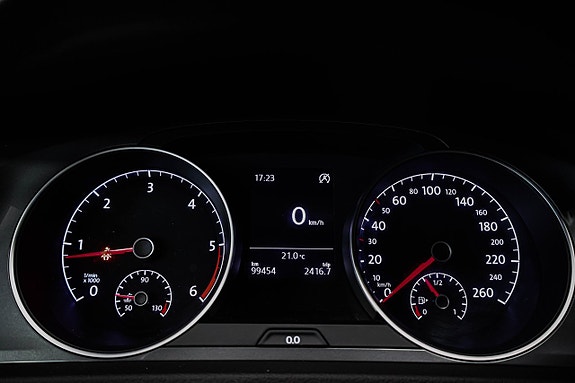 Volkswagen Golf Alltrack 21 of 25