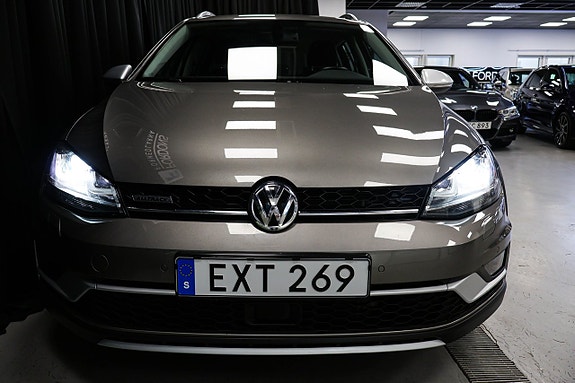 Volkswagen Golf Alltrack 12 of 25