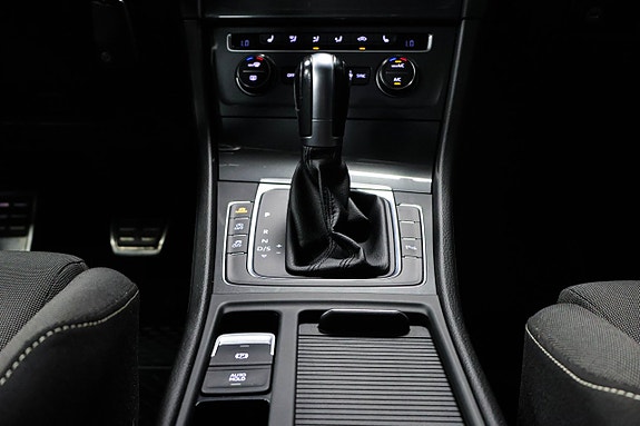 Volkswagen Golf Alltrack 23 of 25