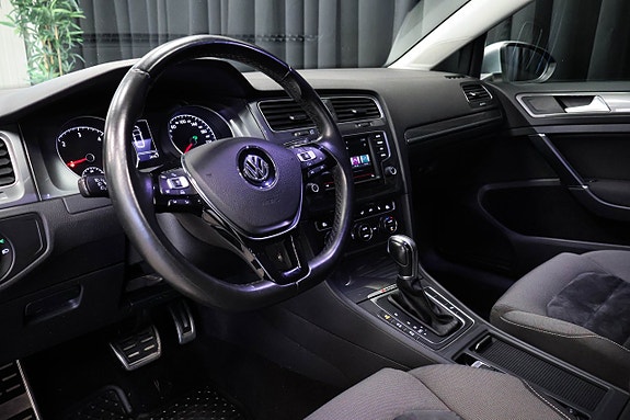 Volkswagen Golf Alltrack 13 of 25