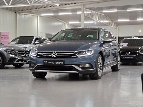 Volkswagen Passat Alltrack 3 of 24
