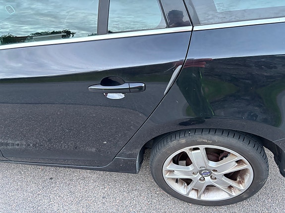 Volvo V60 3 of 6