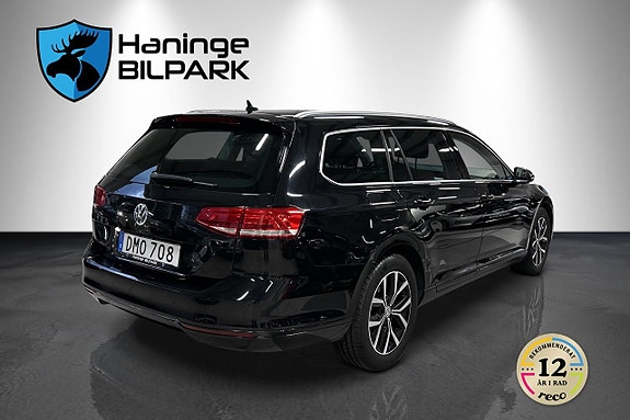 Volkswagen Passat 7 of 30