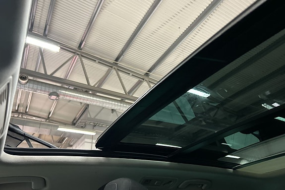 Volkswagen Passat 28 of 30