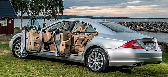 Mercedes-Benz CLS350 7 of 14