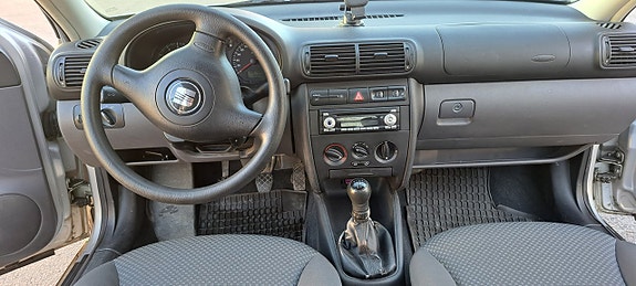 Seat Leon 11 of 15