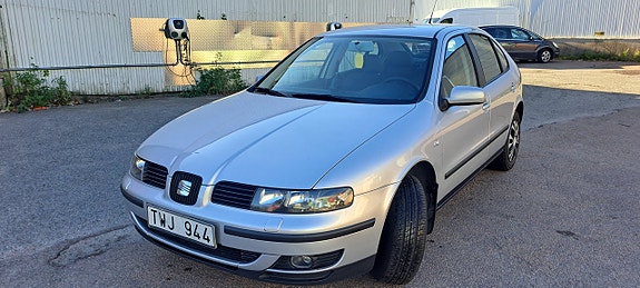 Seat Leon 2 of 15