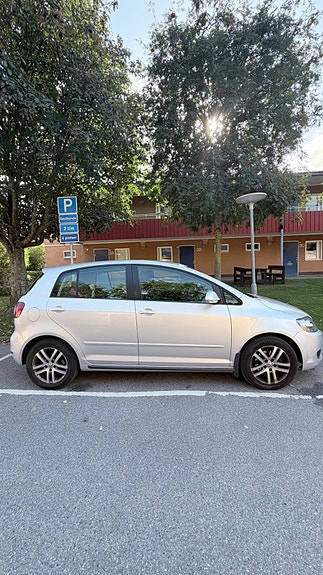 Volkswagen Golf Plus 2 of 7