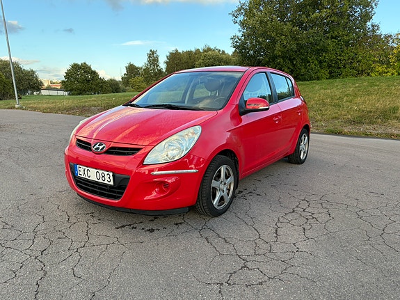 Hyundai i20 2 of 6