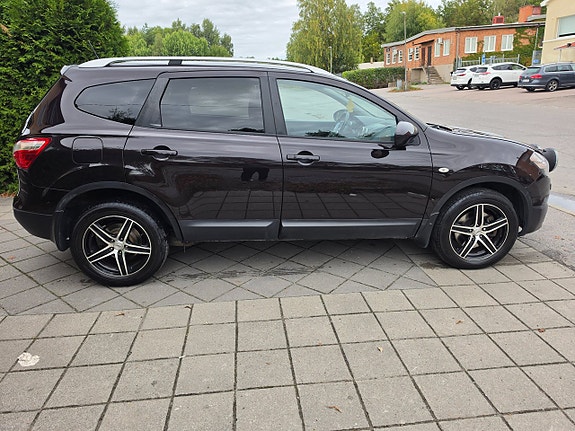Nissan Qashqai+2 9 of 26