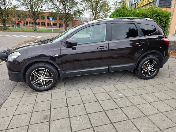 Nissan Qashqai+2 8 of 26