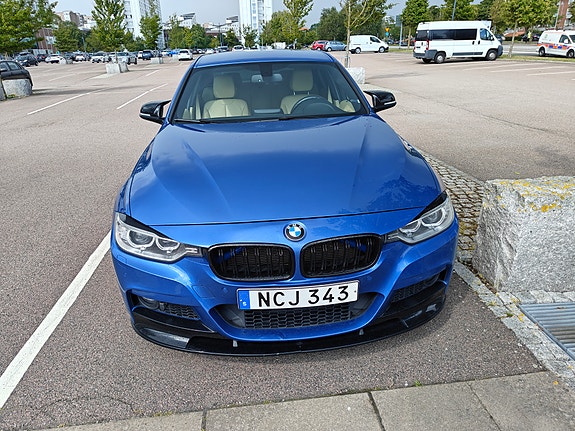 BMW 328i 8 of 13