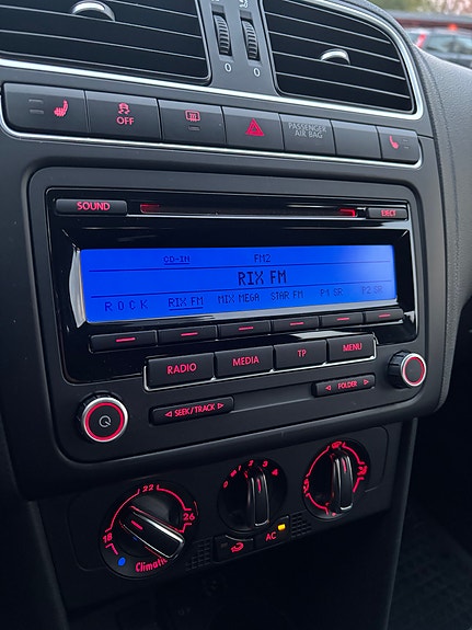 Volkswagen Polo 9 of 9