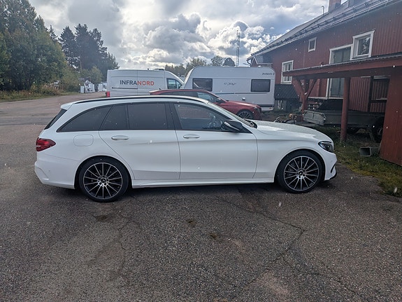 Mercedes-Benz C250 4 of 4
