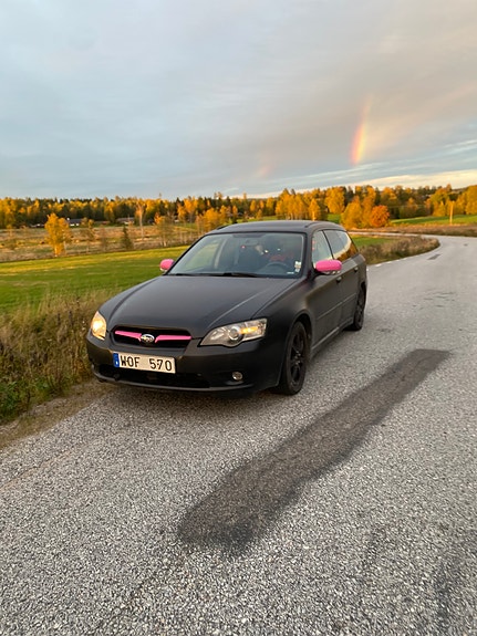 Subaru Legacy 2 of 6